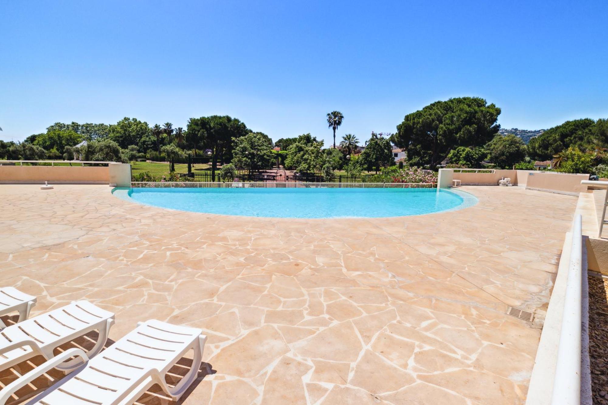 אנטיב Duplex Villa Les Pins 89M2 Et Terrasse 30M2 מראה חיצוני תמונה